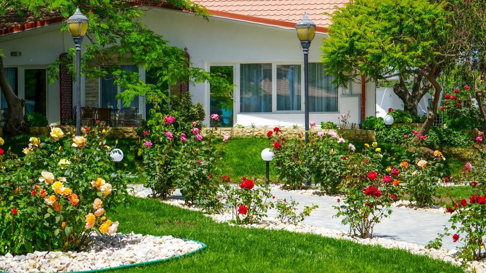 Steaua Apelor Family Resort Nufaru Exterior photo